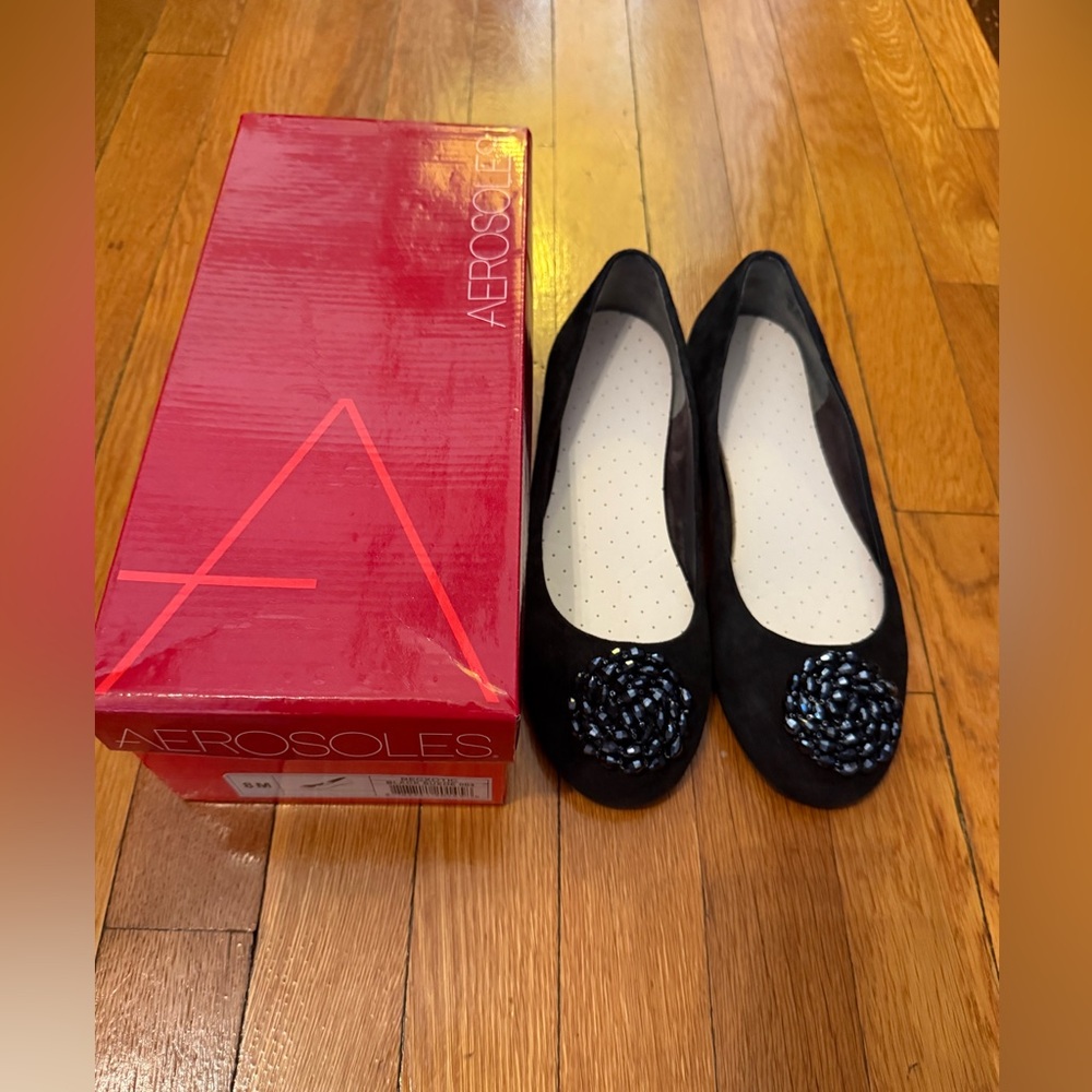 AEROSOLES Black Flats with Embellished Toe